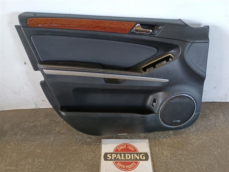 2008 Mercedes GL450 Left Front Door Trim Panel Leather OEM 10934658