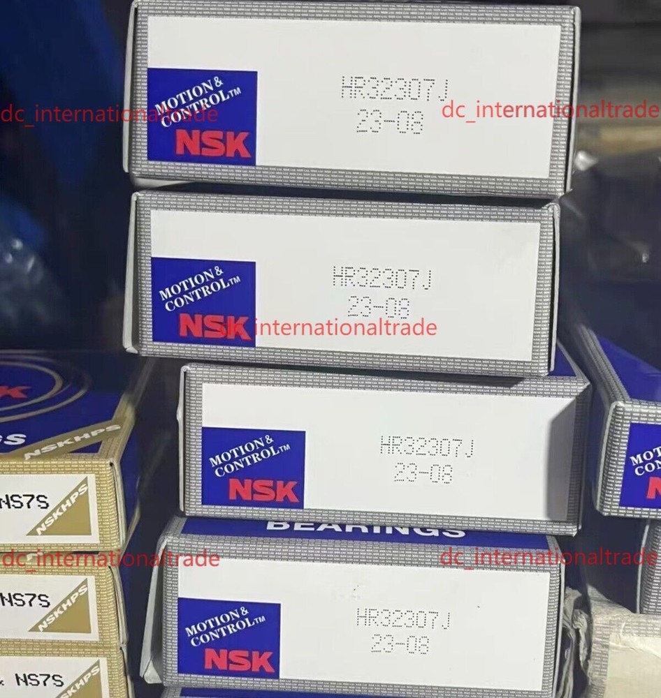 NEW NSK HR32307J tapered roller bearing 1PCS #PA