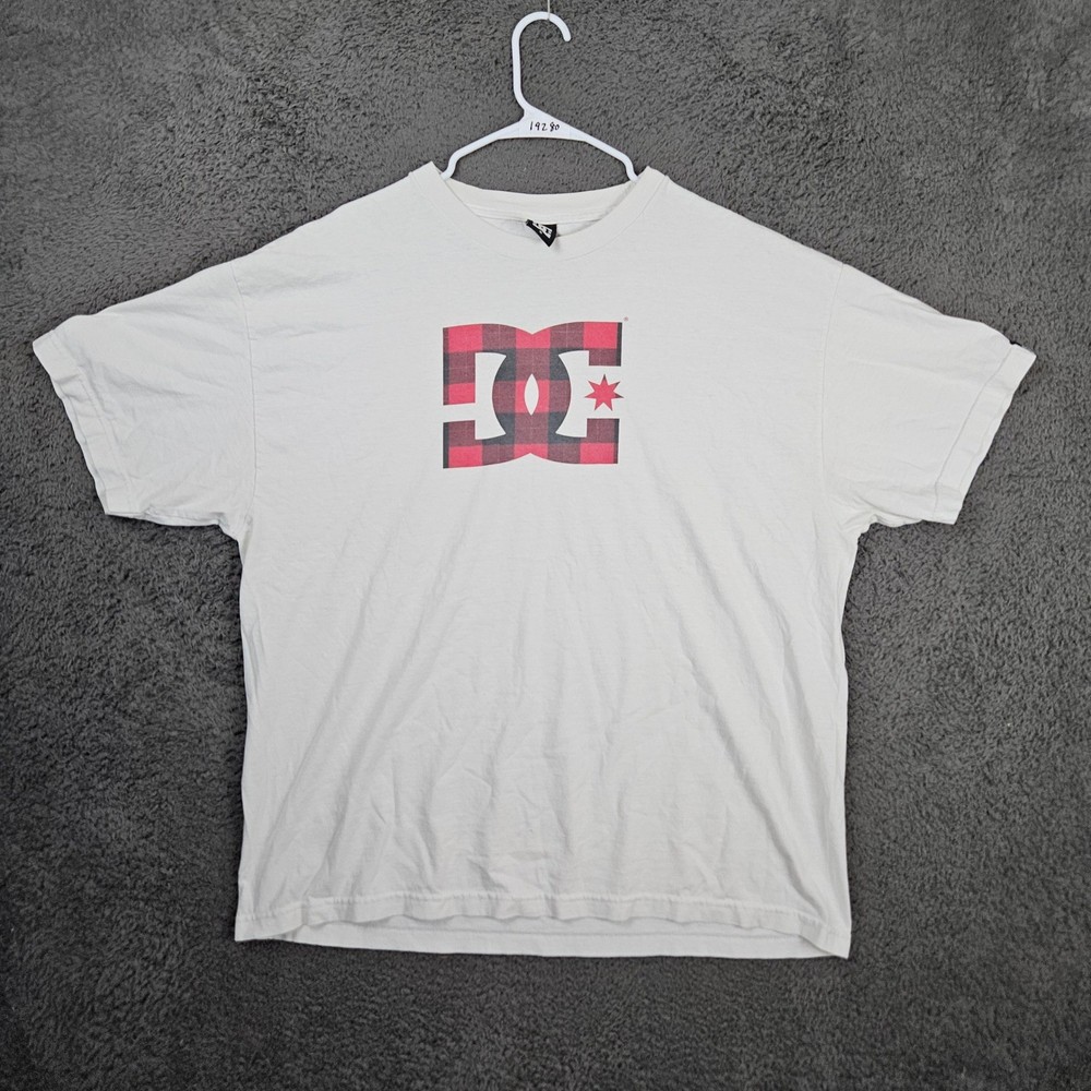 DC Shoes Mens 2XL White T-Shirt Buffalo Plaid Graphic Logo Skateboarding Tee