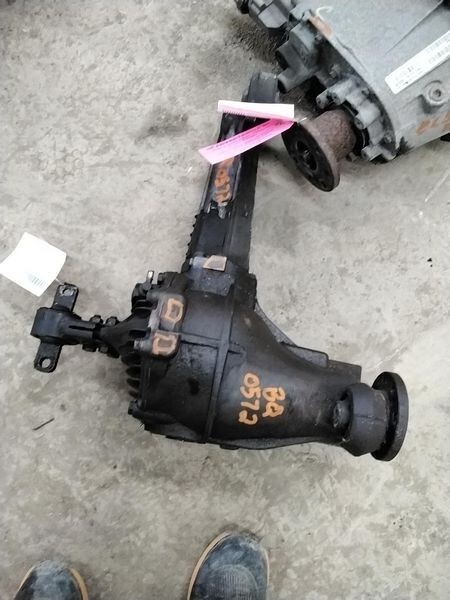 2006-2010 Jeep Commander Cherokee Front Differential Carrier Assembly 3.73 Ratio