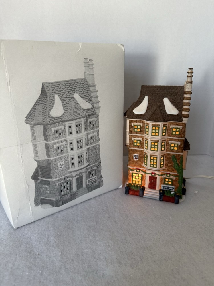 Department 56 Dickens Village Nephew Freds Flat 5557-3 with Light & Box Excellent Condition