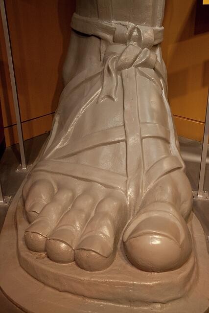 Photo:Birmingham Alabama Vulcan Statue 2010 Foot Detail Monument