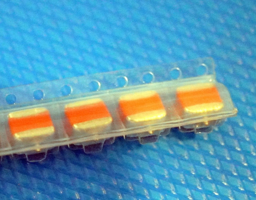 5- Brand New on Tape Runner  VISHAY 195D226X9035R2T **HARD TO FIND**