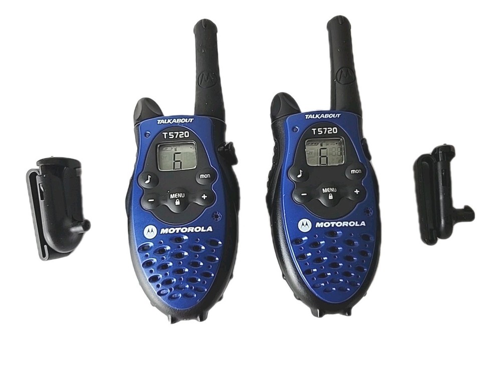 2-Motorola TALKABOUT T5720 Pair Blue/Black 2-Way Radio Walkie Talkie +Belt Clips