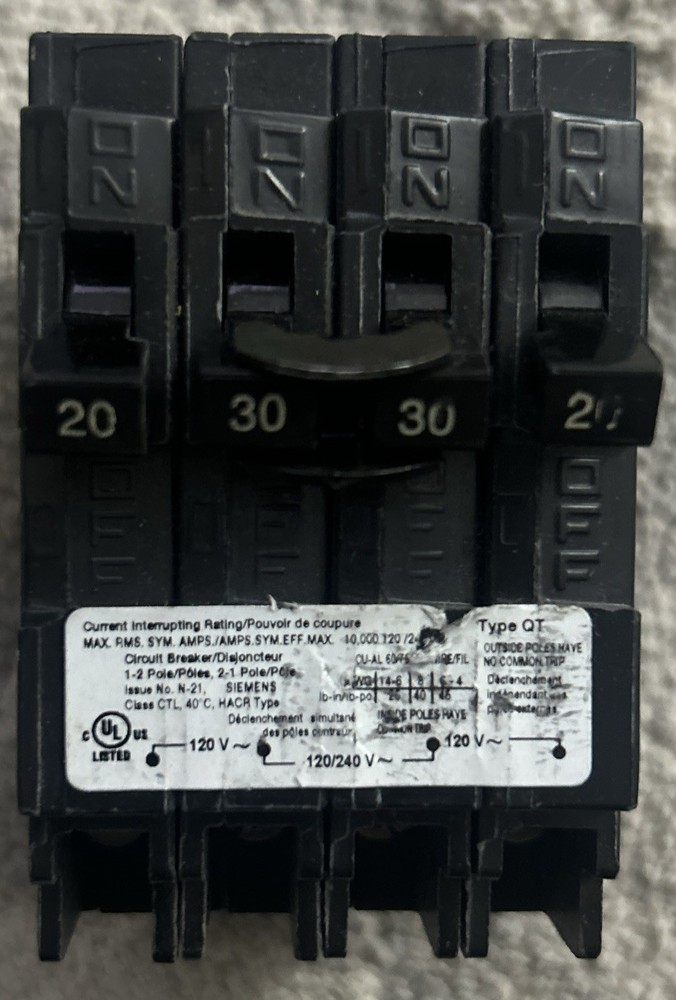 Siemens Q22030CT 4 Poles -2P 30 Amp and Two 1P 20 Amp Circuit Breaker