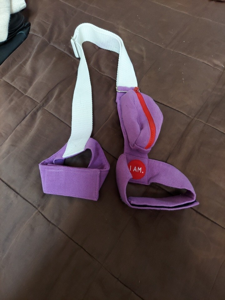 I Am Yoga Mat Carrier With A Pouch White/Purple