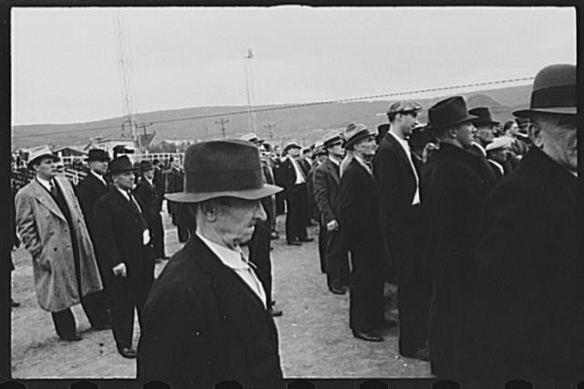 Photo:Shenandoah Pennsylvania 1930s Farm Security men gathering crowd