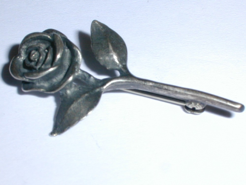 Retired- James Avery Sterling Silver Rose Brooch!