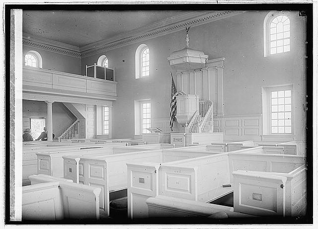 Photo:Interior, Pohick church