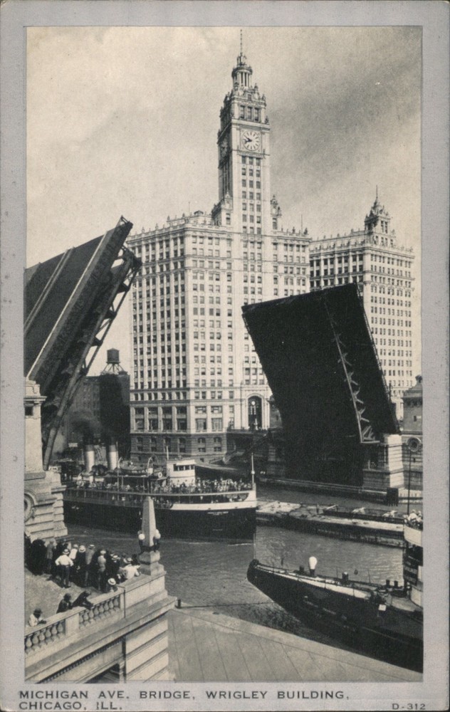 Chicago, Illinois IL Michigan Ave. Bridge Open, Wrigley Building Postcard