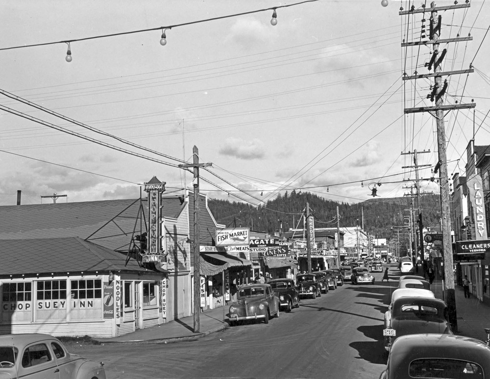 1941 Seaside, Oregon Vintage Old Photo 8.5