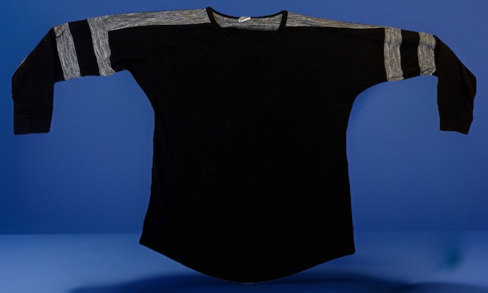 PINK Y2K Victoria’s Secret Black Gray Rugby Shirt Sz M Date 9/2014 Oversized