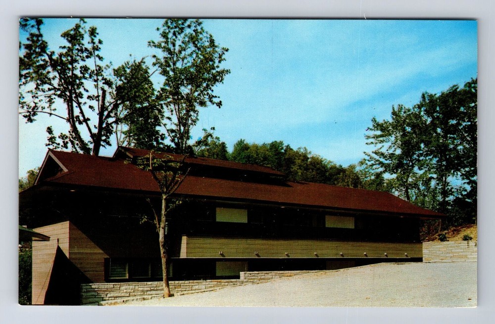 Gatlinburg TN-Tennessee, Skyland Motel Advertising, Vintage Souvenir Postcard