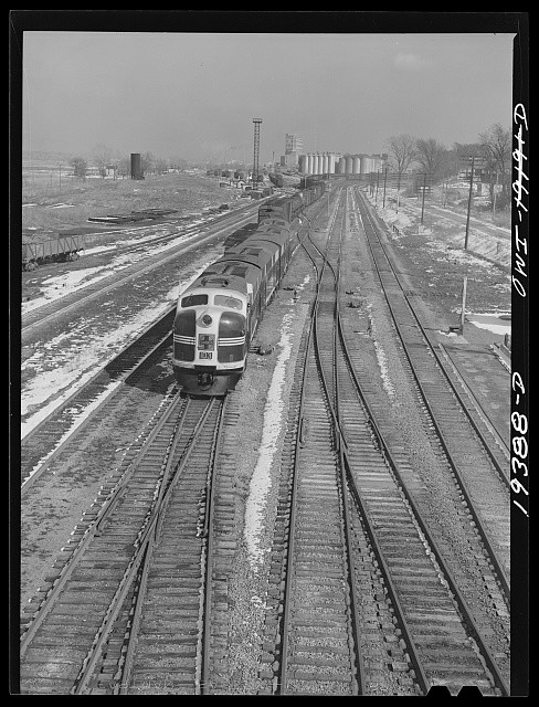 Photo:Atchison Topeka Santa Fe Railroad Diesel Freight Train Yard 1943 Mar