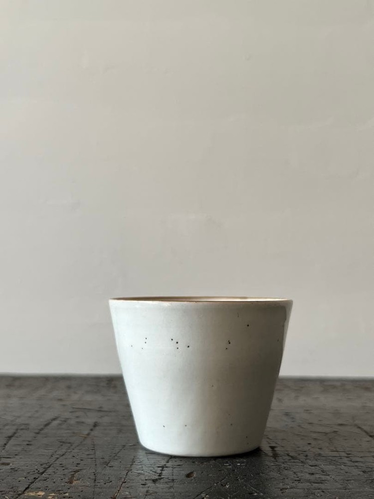 Sake Cup Rare Kakiemon white porcelasoba chokoMid Edo period Old Imari Delft