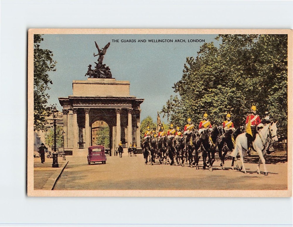 Postcard Guards & Wellington Arch London England