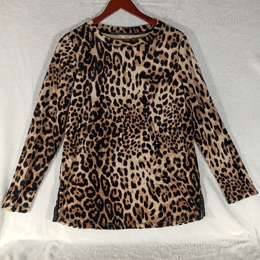 White Stag Leopard Print Velvet Long Sleeve Top Women’s Medium (8-10) NWOT Soft