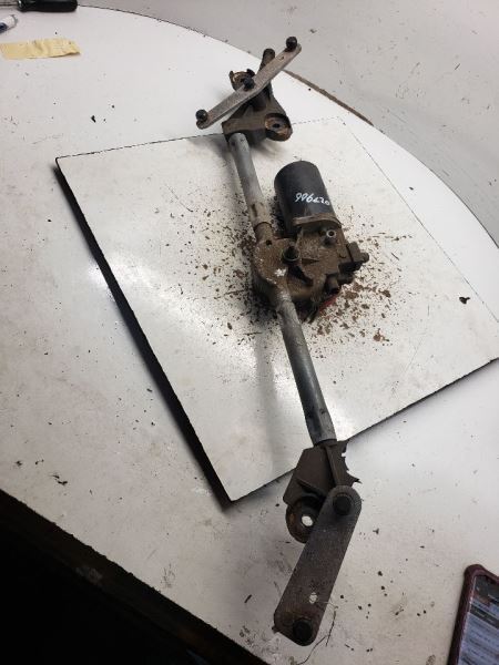 Windshield Wiper Motor 2-Pin Connector for 2001-2004 Dodge Caravan 1140943 Replacement