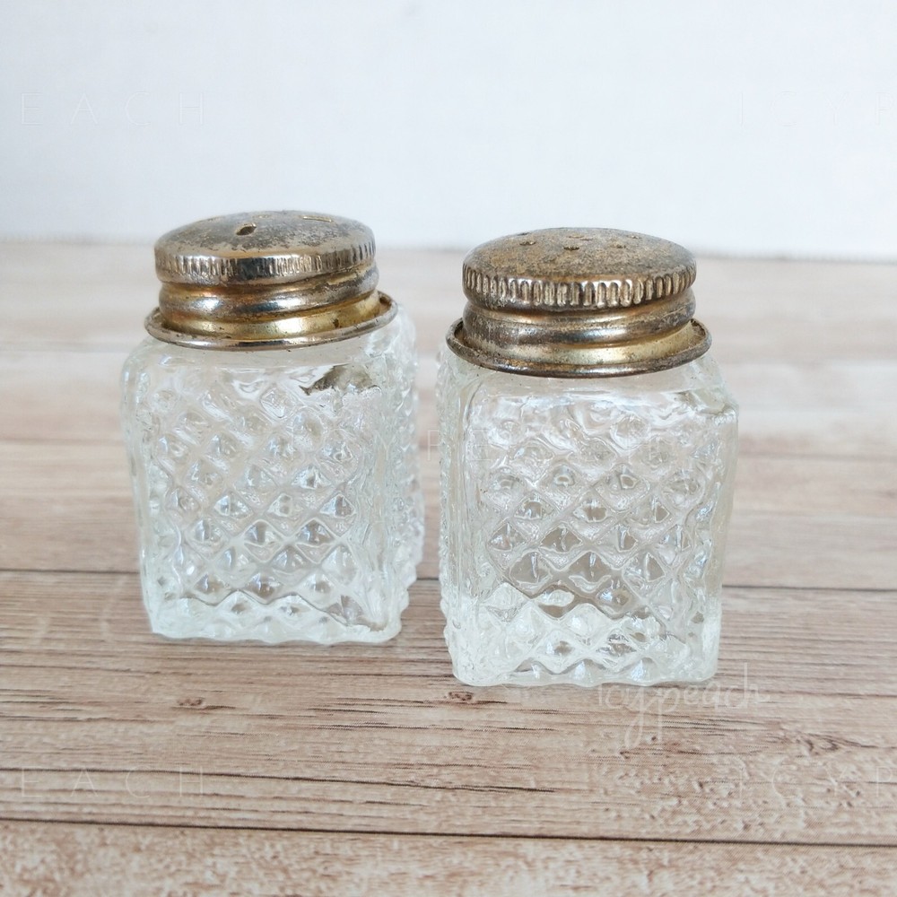 Vintage Mini Glass Salt & Pepper Shakers Set Metal Lids Square Shap 50s/60s