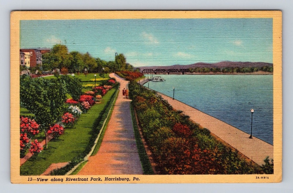 Harrisburg PA- Pennsylvania, View Along Riverfront Park, Vintage Postcard