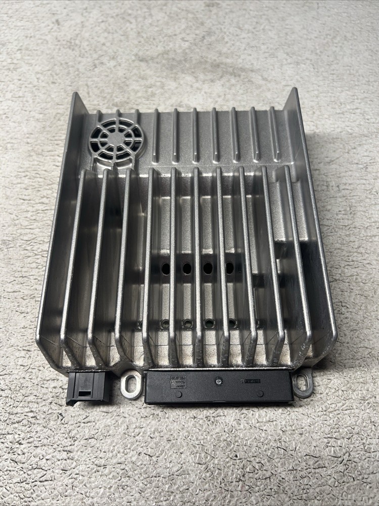 2008-2011 Mercedes-Benz E350 Harman Becker Audio Amplifier A 212 870 01 94
