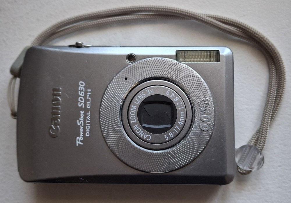 Canon Powershot SD400 Digital Camera