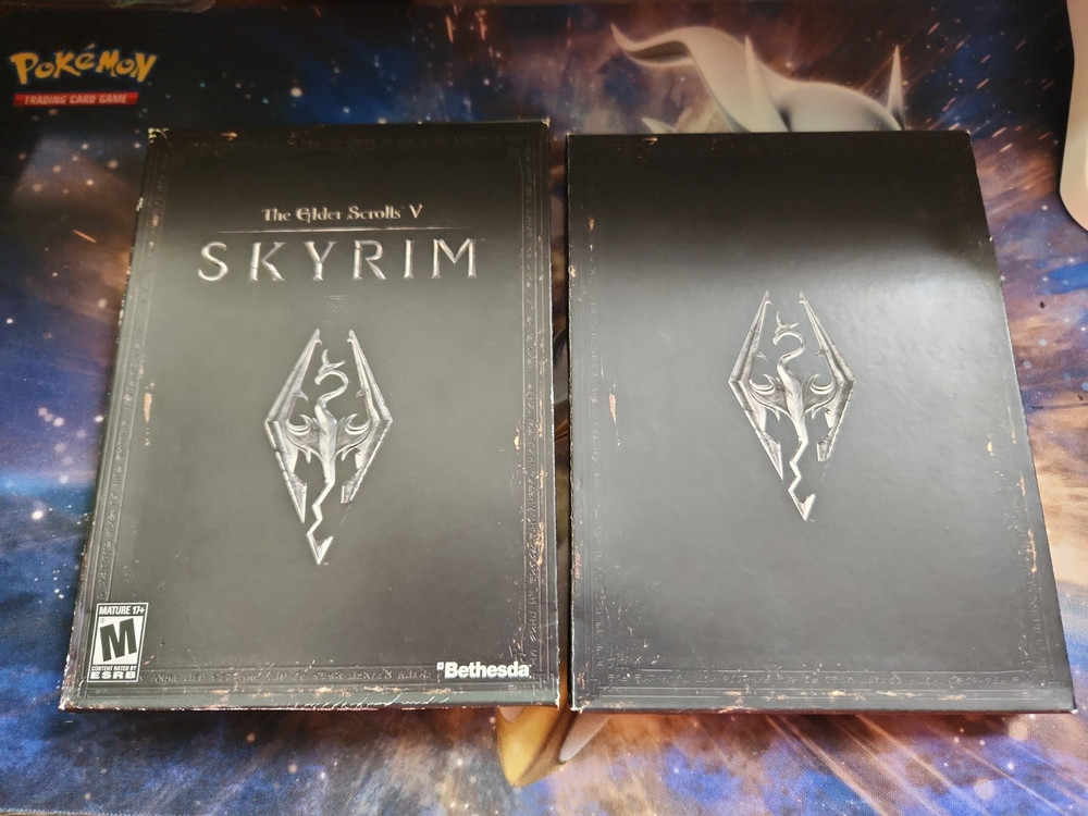 The Elder Scrolls V: Skyrim - Collector's Edition - Xbox 360  w/ MAP