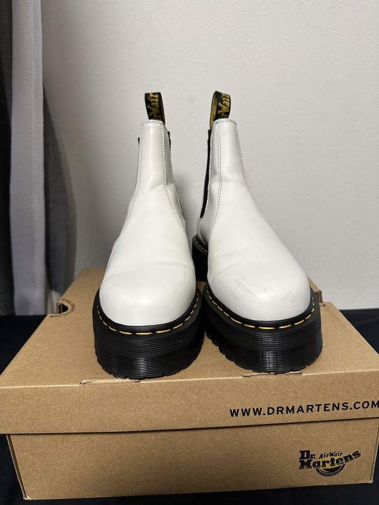 Dr Martens 2976 Quad Chelsea Boots UK9 White Chunky Sole Preowned