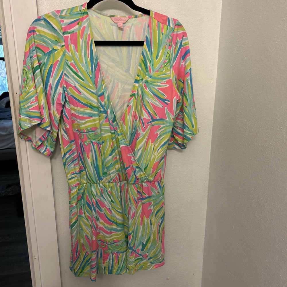 Lilly Pulitzer   Short Sleeve Romper Size Medium