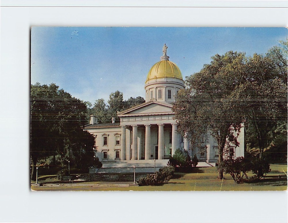 Postcard State Capitol Building Montpelier Vermont USA