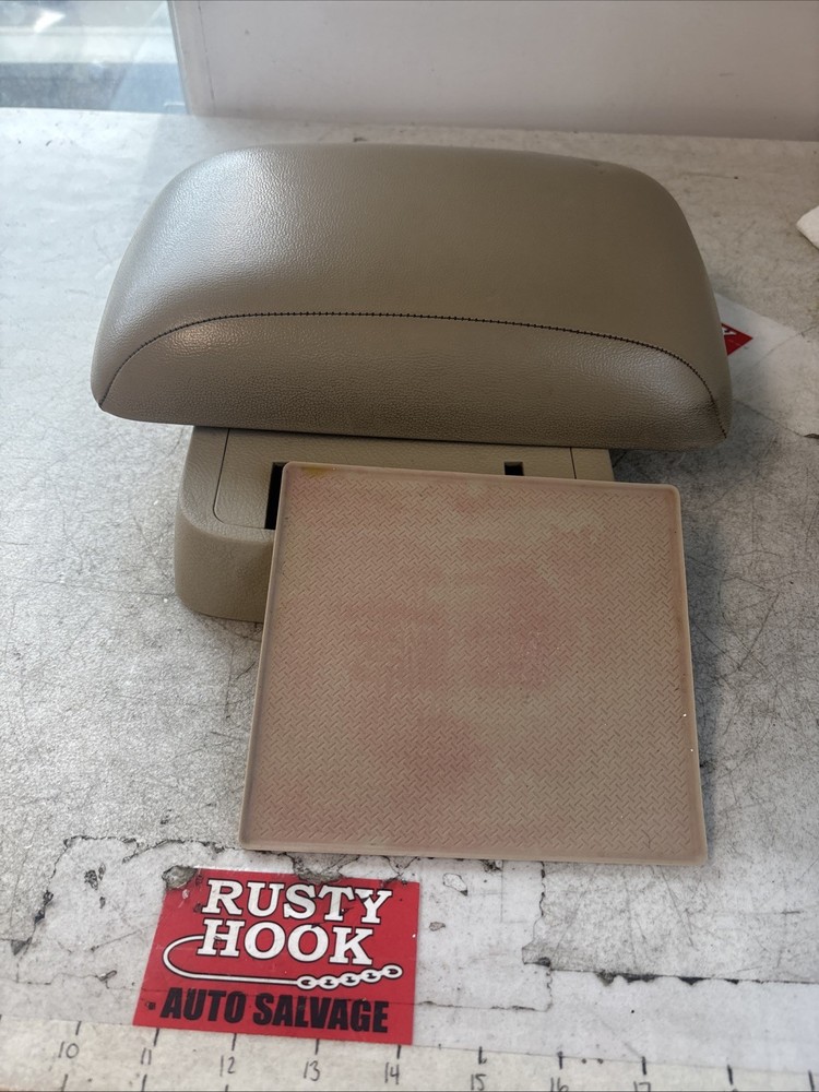 2007 Hyundai Santa Fe Center Console Armrest Storage Gray 846712B052