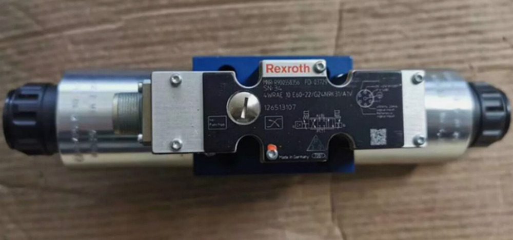New In Box REXROTH 4WRAE10E60-22/G24N9K31/A1V Hydraulic Valve