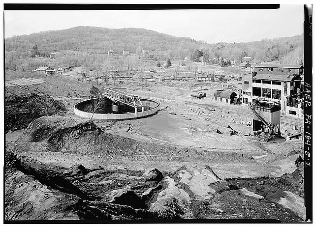 Photo:Eureka No. 40 Tipple Cleaning Plant Coal Mine Pennsylvania 1900s
