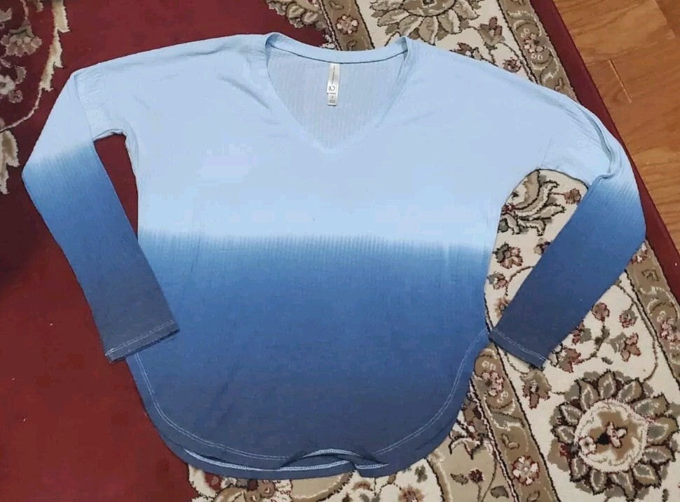 Live Love Dream Women's Size S, Blue Long Sleeve Top