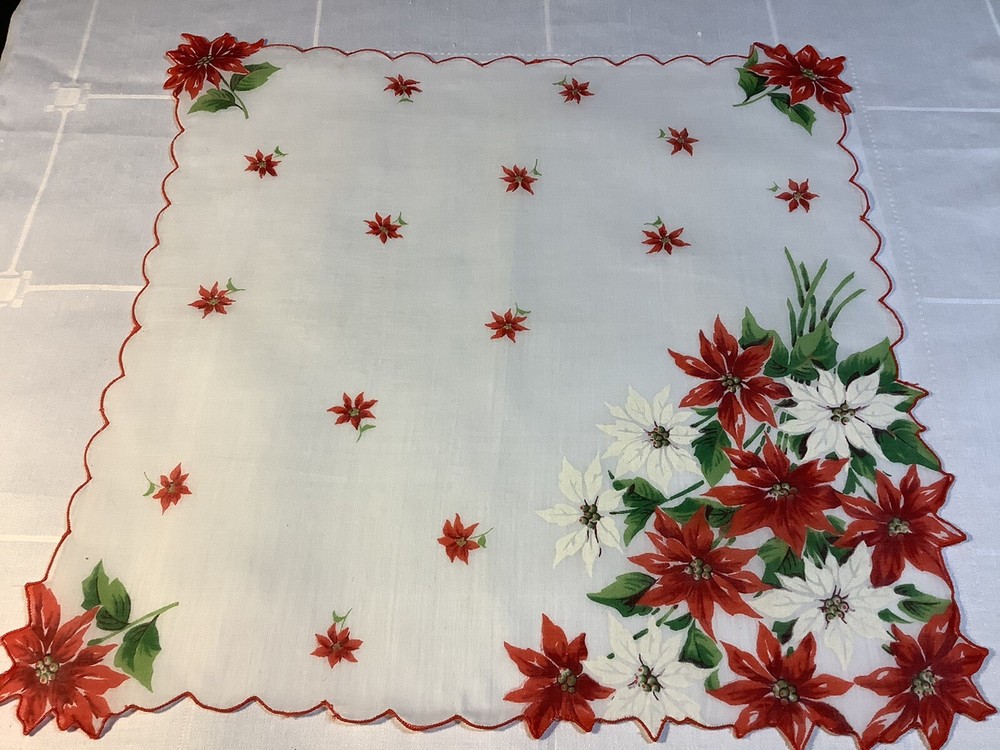 10561🌟 Vintage Christmas Floral Print POINSETTIAS Holiday Handkerchief Heirloom