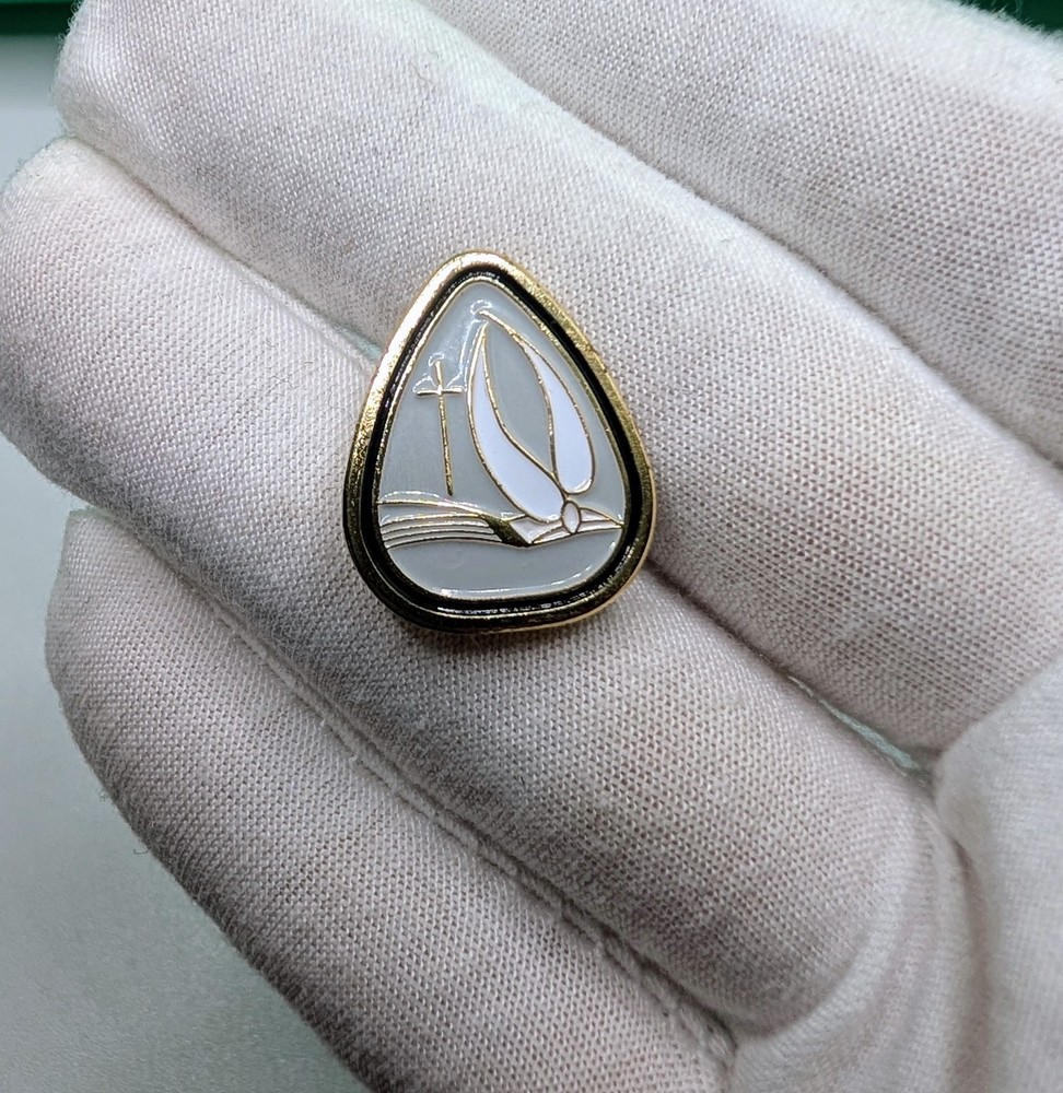 Vintage Religious Bible Cross White Enamel Gold Tone Lapel Pin