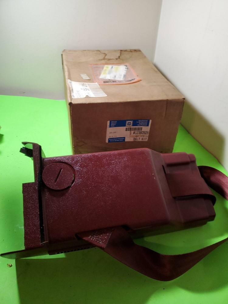 GM 12380509 Driver Side Seat Belt Retractor Kit Red for 93-95 Astro Safari Van