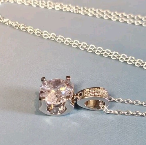 Sparkly Silver Round Zirconia Pendant Necklace 18 Inch Chain