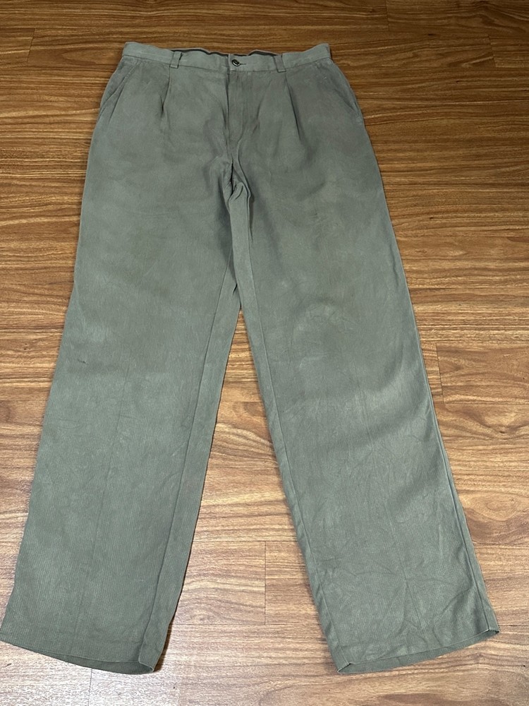 Tommy Bahama Men Pants 100% Silk 33x32 Green Pleated Front Trousers *Stain