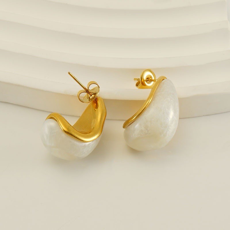 18k Gold Plated C-Shaped Stainless Steel Resin Stud Earrings
