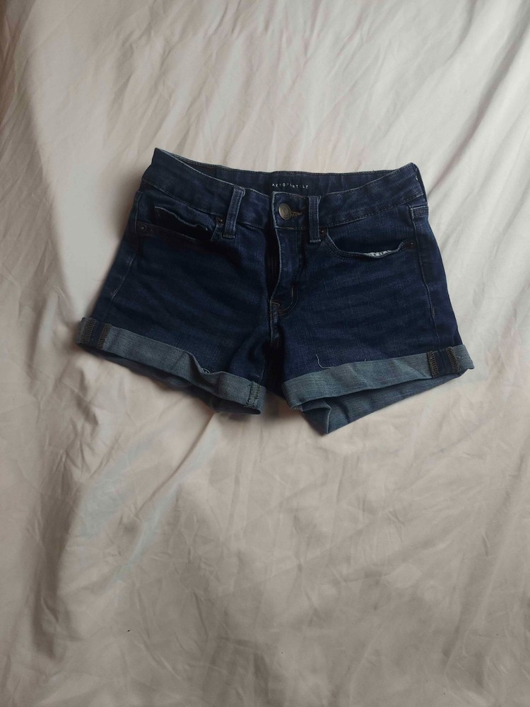 Aeropostale Midi Shorts Womens Size 2 Blue Low Rise Cuffed Denim Jeans Casual