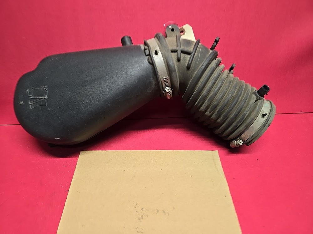 1996-2005 Chevy GMC Oldsmobile Throttle Air Intake Resonator & Duct Tube