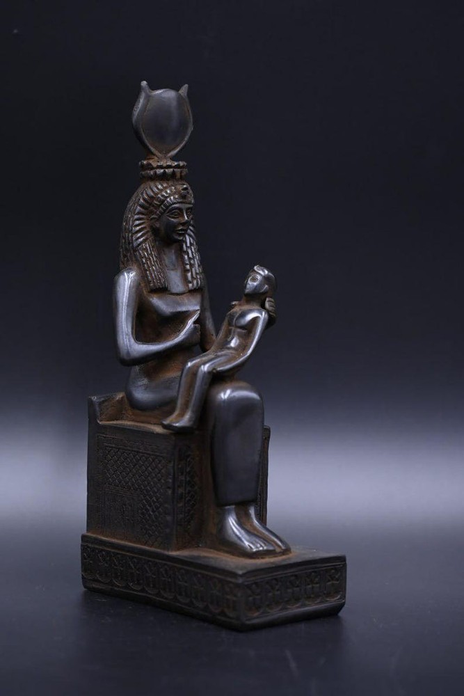 Ancient Egyptian Antiquities Statue Stone Goddess Isis Breastfeeding Horus BC