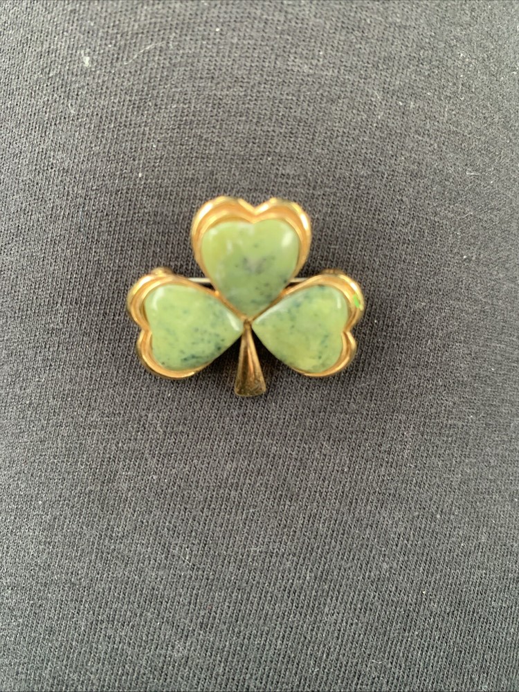 Vintage Signed Britain 3 Leaf Clover Brooch Green Agate Gold Tone St. Patricks
