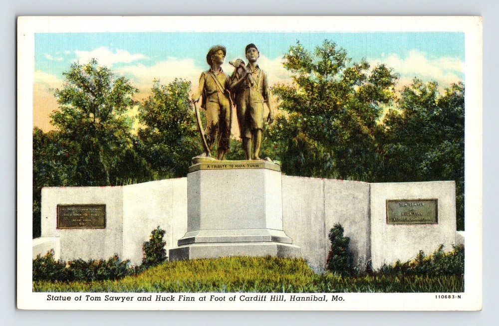 Postcard Missouri Hannibal MO Sawyer Finn Statue 1940s Unposted Linen