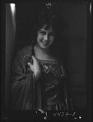 Photo:D'Ouesnay,Constance,Miss,portrait photograph,Arnold Genthe,1924