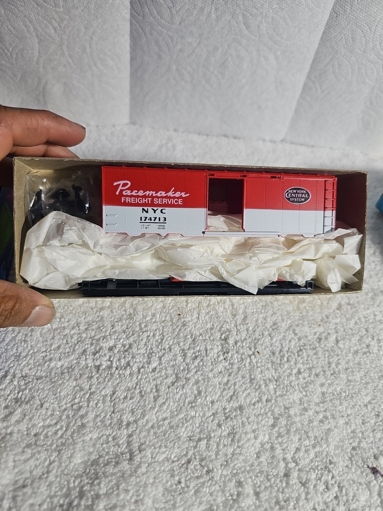 HO scale New York Central NYC Pacemaker 40' Box Car, NYC 174713