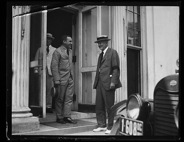 Photo:Washington DC White House Men 1920s Exterior Automobile