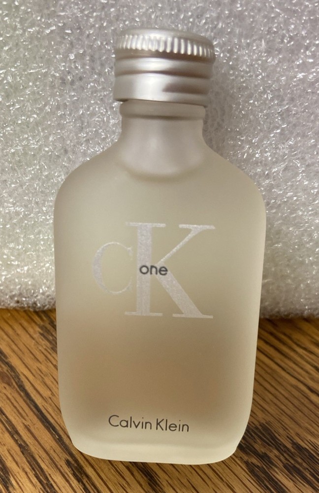 CK One by Calvin Klein Eau de Toilette Splash Unisex  .5 Oz/15ml New Travel
