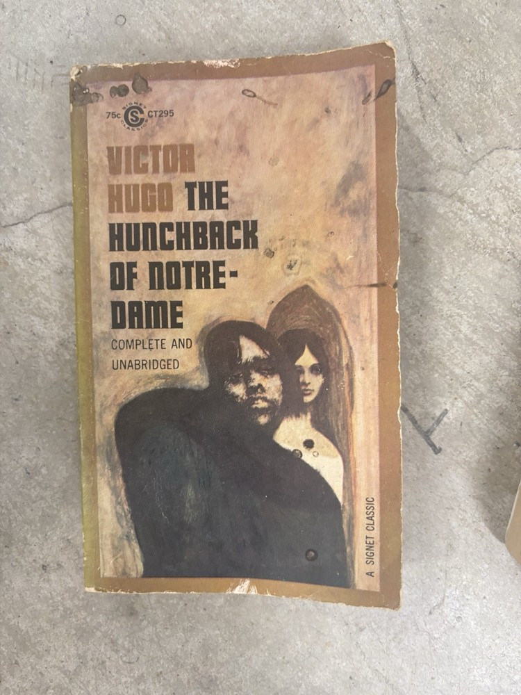 The Hunchback of Notre Dame Victor Hugo Paperback Signet Classic 1965
